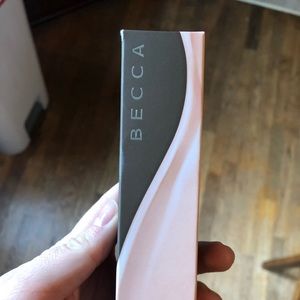 Brand new Becca foundation